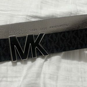 Michael Kors belt 🖤